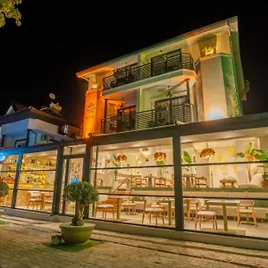 dark-station-boutique-hotel.aegeanhotels.net/