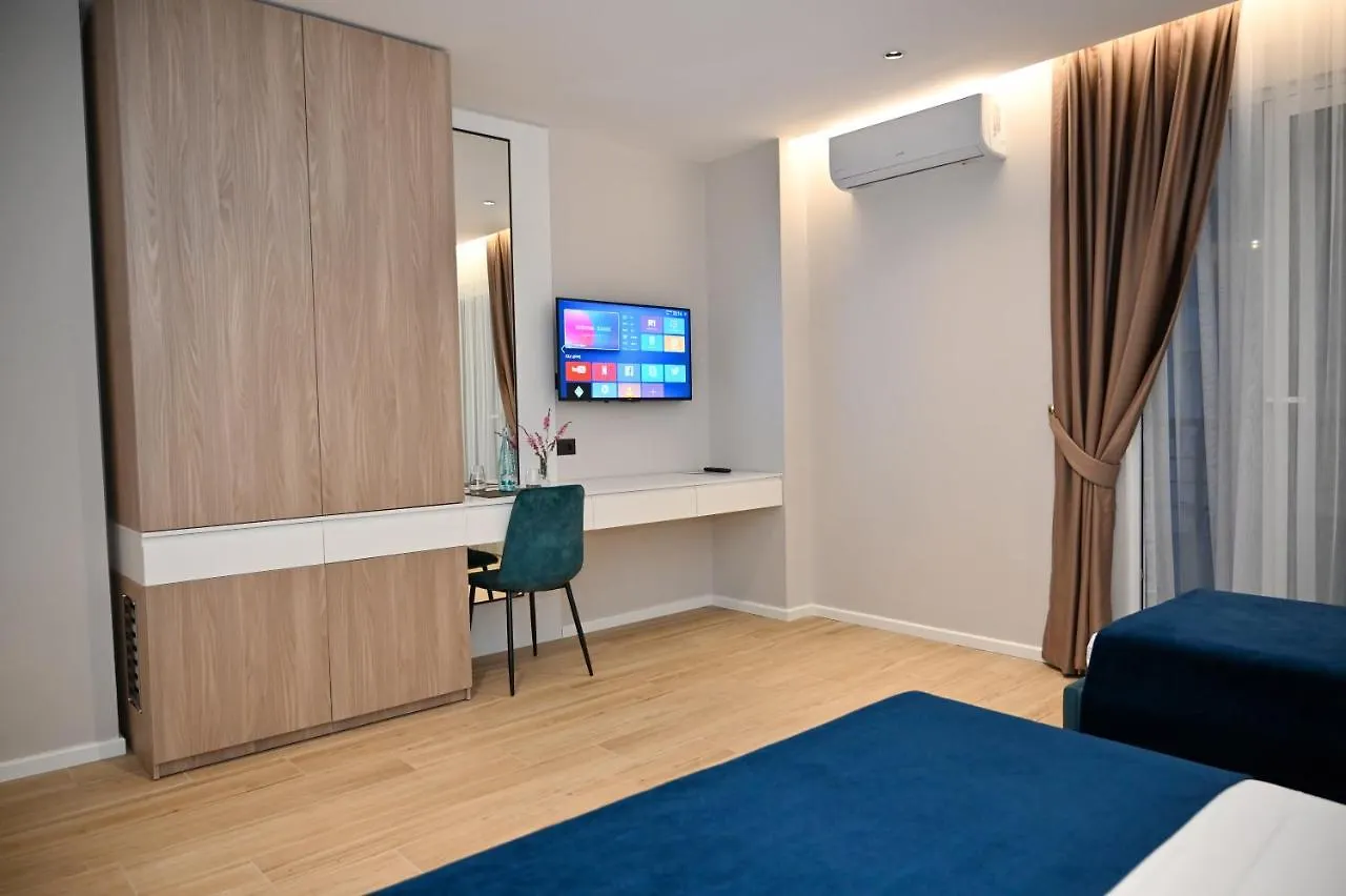 Hotel Vino Durres 4*,